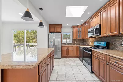 109 Remington Avenue, Selden, NY 11784 - Photo 12