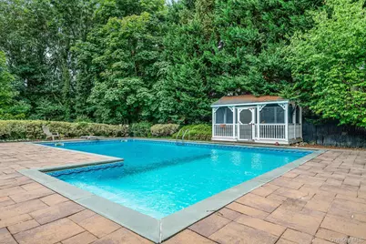 10 Spyglass Lane, East Setauket, NY 11733 - Photo 34
