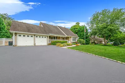 10 Spyglass Lane, East Setauket, NY 11733 - Photo 2