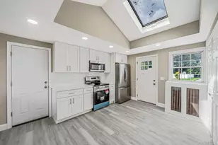 286 Old Country Rd, Deer Park, NY 11729 - Photo 8