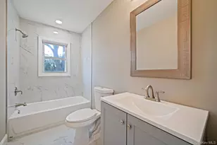 286 Old Country Rd, Deer Park, NY 11729 - Photo 28