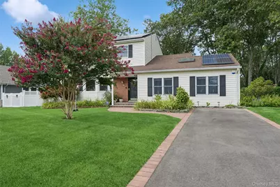 34 Morewood Drive, Smithtown, NY 11787 - Photo 4