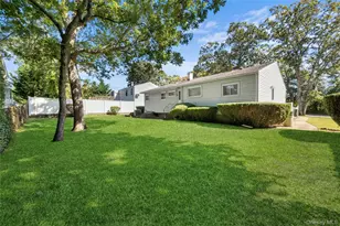 696 Bohemia Pkwy, Sayville, NY 11782 - Photo 24