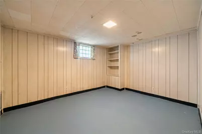 696 Bohemia Parkway, Sayville, NY 11782 - Photo 20