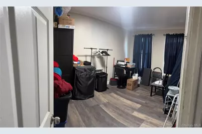 7520 64th Place, Glendale, NY 11385 - Photo 6