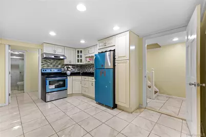 [Address not provided], Fresh Meadows, NY 11366 - Photo 22