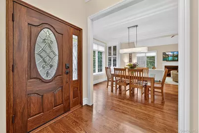 29 Michael Roberts Court, Pearl River, NY 10965 - Photo 4