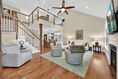 29 Michael Roberts Court, Pearl River, NY 10965 - Photo 10