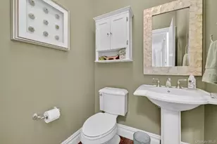 29 Michael Roberts Ct, Pearl River, NY 10965 - Photo 14