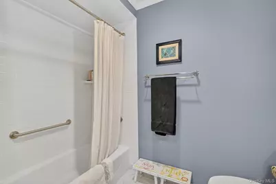 29 Michael Roberts Court, Pearl River, NY 10965 - Photo 22