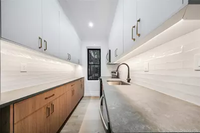 31-14 Crescent Street #5B, Astoria, NY 11106 - Photo 10