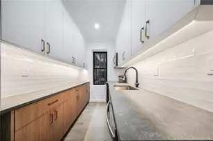 31-14 Crescent St, Astoria, NY 11106 - Photo 10