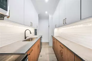 31-14 Crescent St, Astoria, NY 11106 - Photo 12