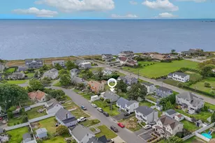 24 Clifton Dr, Patchogue, NY 11772 - Photo 28