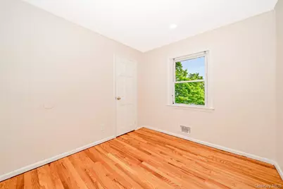 880 Washington Street, Baldwin, NY 11510 - Photo 16