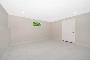 880 Washington St, Baldwin, NY 11510 - Photo 24