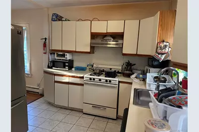 546 Clark Place, Uniondale, NY 11553 - Photo 2