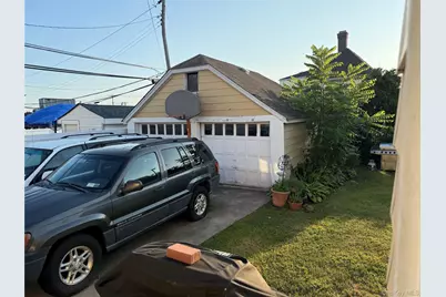 546 Clark Place, Uniondale, NY 11553 - Photo 12
