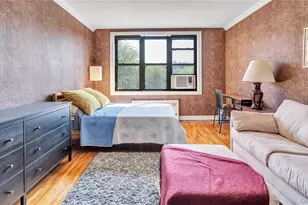 15 Canterbury Rd, Great Neck, NY 11021 - Photo 2