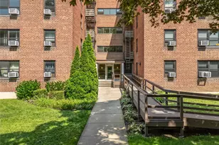 73-23 210th St, Bayside, NY 11364 - Photo 14