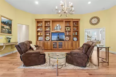 210 Tyler Court, Riverhead, NY 11901 - Photo 4