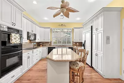 210 Tyler Court, Riverhead, NY 11901 - Photo 8