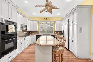 210 Tyler Ct, Riverhead, NY 11901 - Photo 8