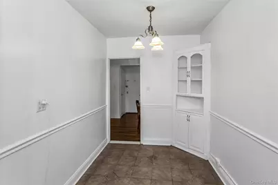 83-20 141 St #6 N, Briarwood, NY 11435 - Photo 14