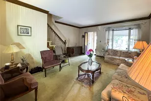 60-73 71st St, Maspeth, NY 11378 - Photo 6