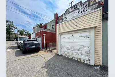 6073 71 Street, Maspeth, NY 11378 - Photo 32