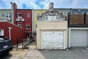 60-73 71st St, Maspeth, NY 11378 - Photo 30