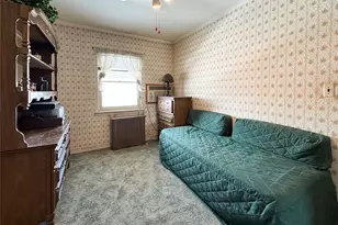 60-73 71st St, Maspeth, NY 11378 - Photo 18