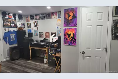 70 W 8th Street, Ronkonkoma, NY 11779 - Photo 28