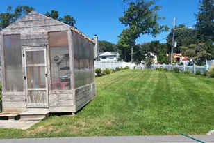 70 W 8th St, Ronkonkoma, NY 11779 - Photo 32