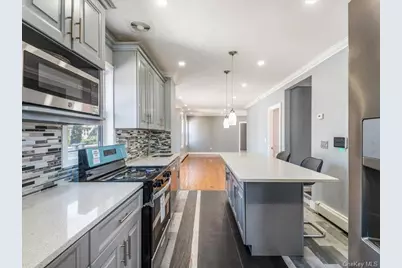 176-27 NW Sunbury Road, Jamaica, NY 11434 - Photo 18