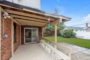 41 Newport Rd, Island Park, NY 11558 - Photo 22