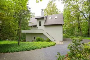 51 Major Lockwood Ln, Pound Ridge, NY 10576 - Photo 12