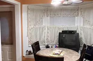 121 E Pennywood Ave, Roosevelt, NY 11575 - Photo 4