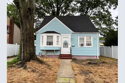 121 E Pennywood Avenue, Roosevelt, NY 11575 - Photo 1