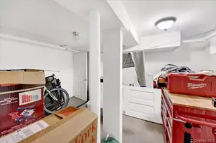 764 E 230th St, Bronx, NY 10466 - Photo 22