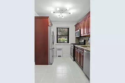 6 West Mill Drive #1A, Great Neck, NY 11021 - Photo 2