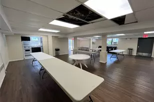 6 W Mill Dr, Great Neck, NY 11021 - Photo 20