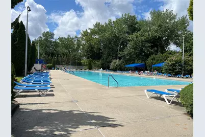 6 West Mill Drive #1A, Great Neck, NY 11021 - Photo 16