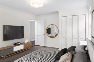 6 W Mill Dr, Great Neck, NY 11021 - Photo 10