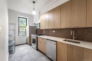 59-29 Linden St, Ridgewood, NY 11385 - Photo 8