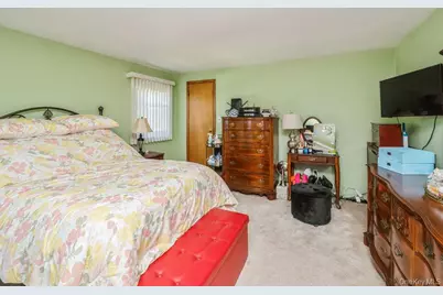 230 W End Avenue, Massapequa, NY 11758 - Photo 12
