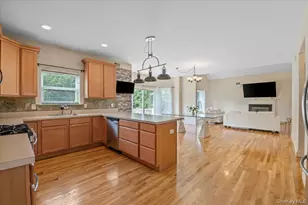 23 Island Trail, Mount Sinai, NY 11766 - Photo 4