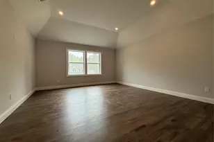 89 B Mount Sinai-Coram Rd, Coram, NY 11727 - Photo 16