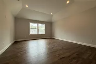 89 B Mount Sinai-Coram Rd, Coram, NY 11727 - Photo 18