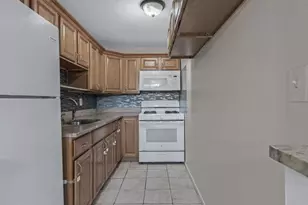 145-57 229th St, Springfield Gardens, NY 11413 - Photo 24